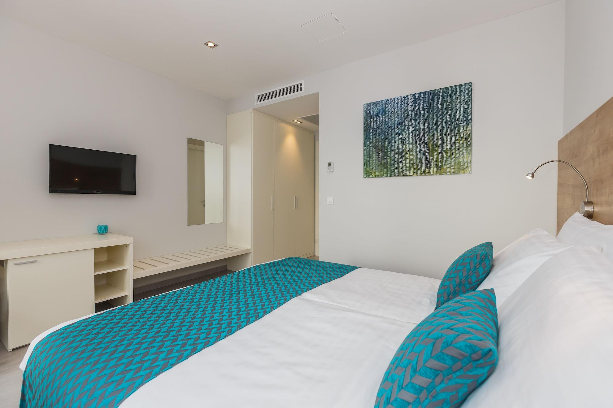 Hotel Stacija Kaštela Екстериор снимка