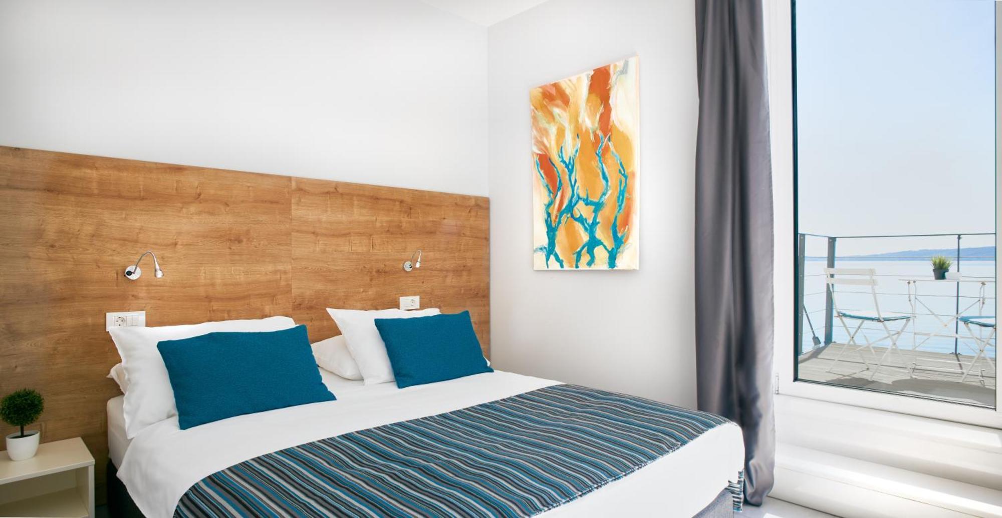 Hotel Stacija Kaštela Екстериор снимка