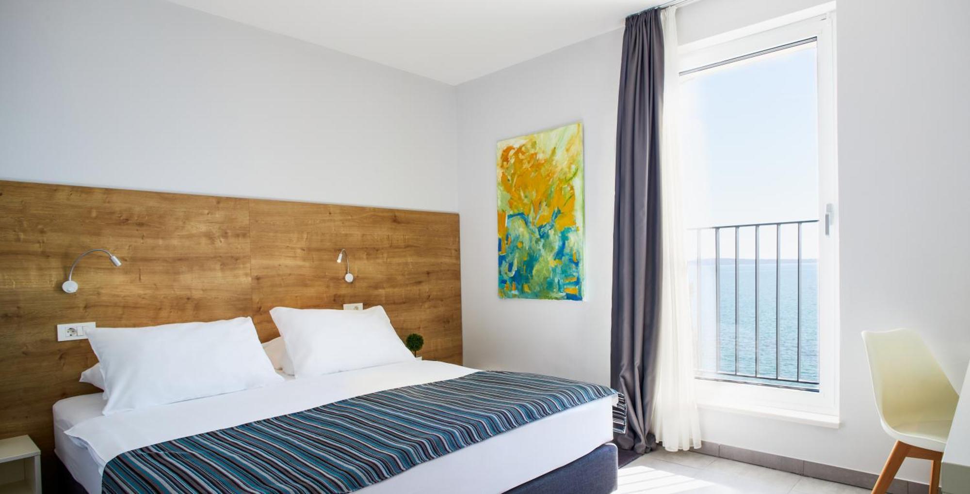 Hotel Stacija Kaštela Екстериор снимка