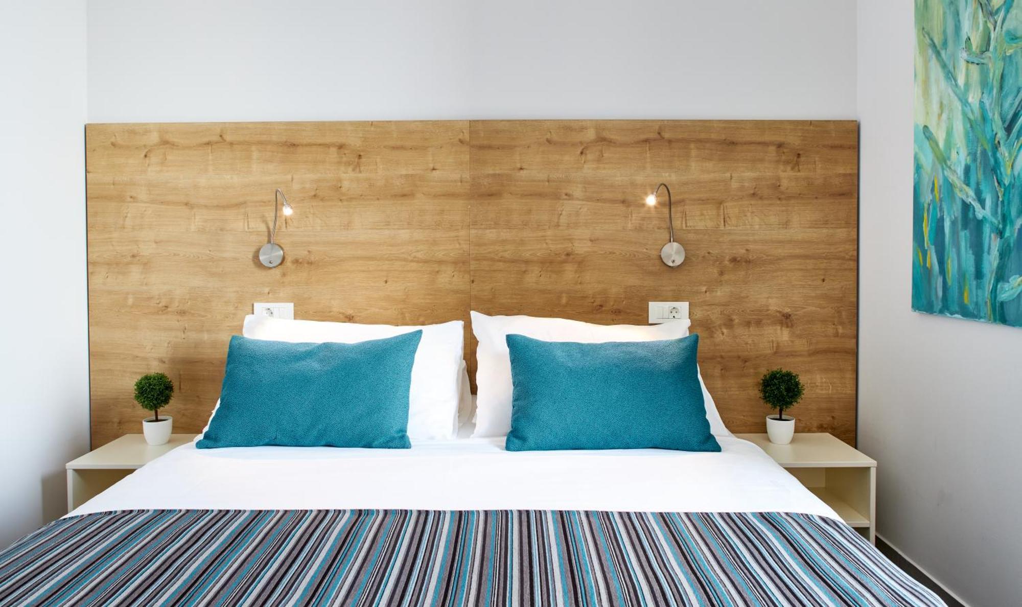 Hotel Stacija Kaštela Екстериор снимка