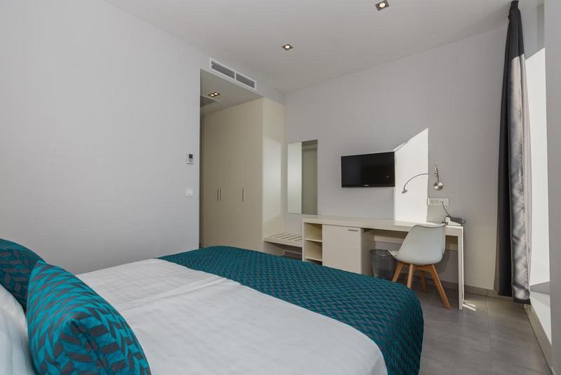 Hotel Stacija Kaštela Екстериор снимка